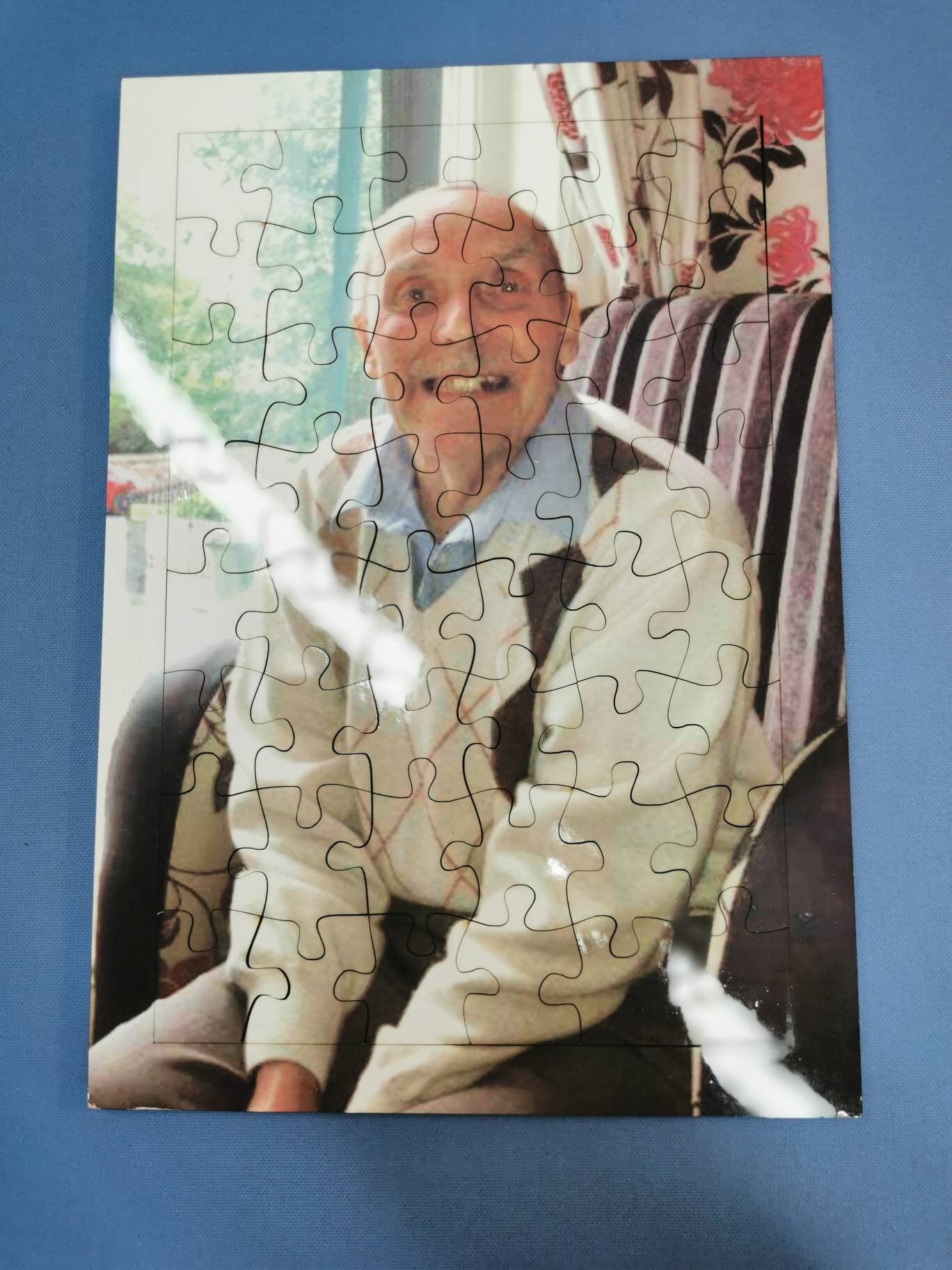 Custom, Personalised Jigsaw Puzzle | Hardwood with solid backing board | High Gloss | Your Own Photo, Image or Theme | A4 | 48 Pieces | Gift